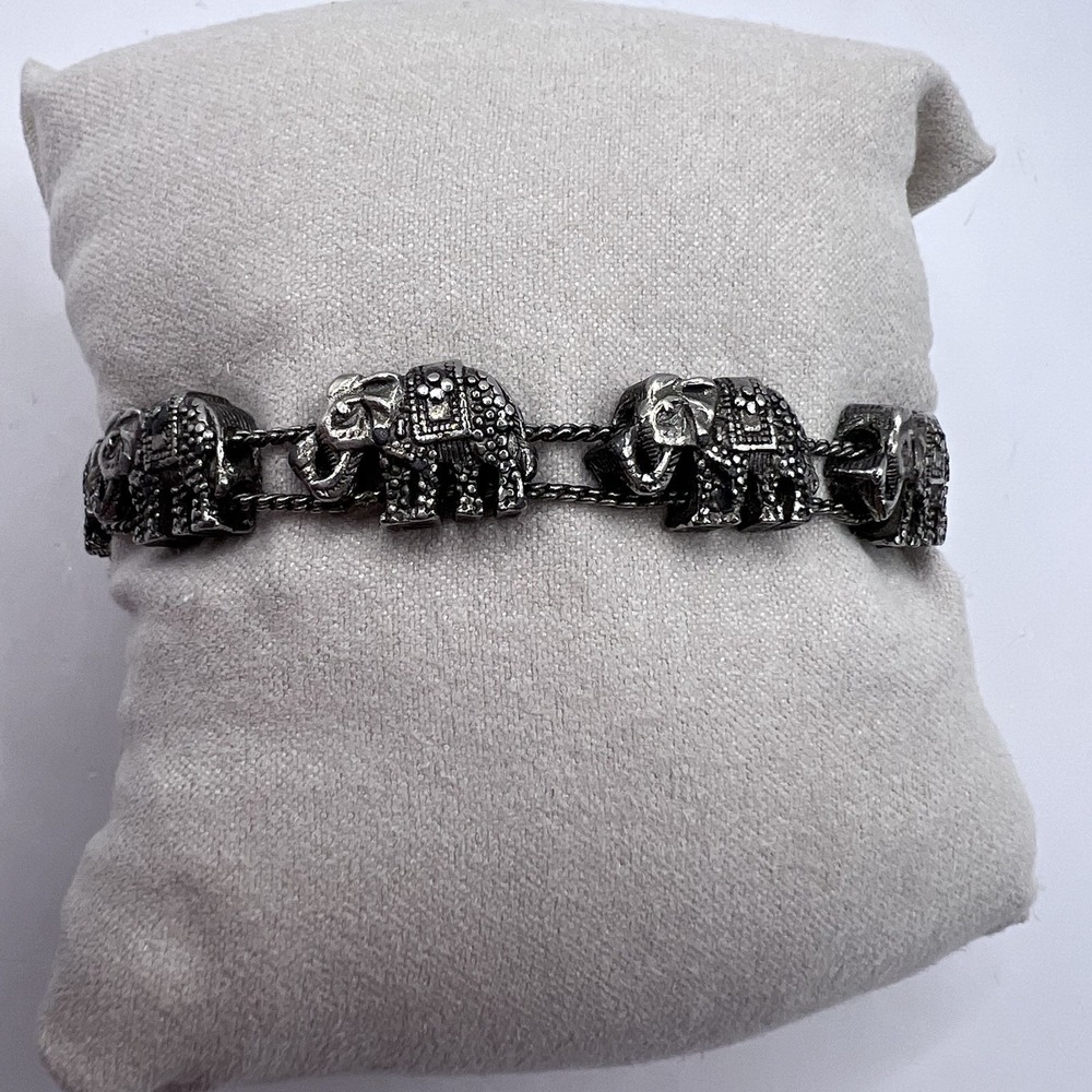 Vintage Lucky Elephant Bracelet Silver Tone 7"